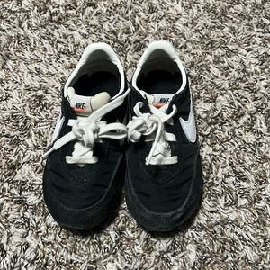 Toddler nike waffle trainer